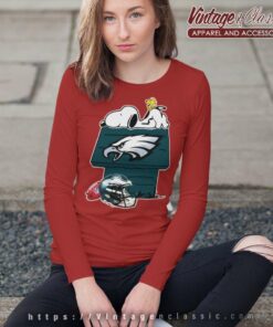Philadelphia Eagles Snoopy And Woodstock Resting Together Long Sleeve Tee