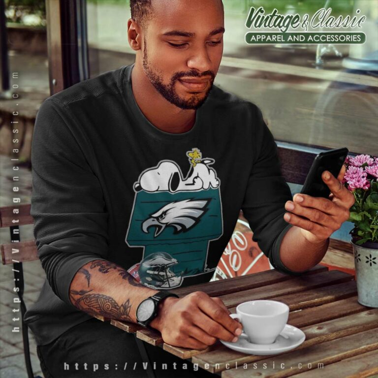 Philadelphia Eagles Snoopy And Woodstock Resting Together Sweatshirt Philadelphia Eagles Snoopy And Woodstock Resting Together Sweatshirt