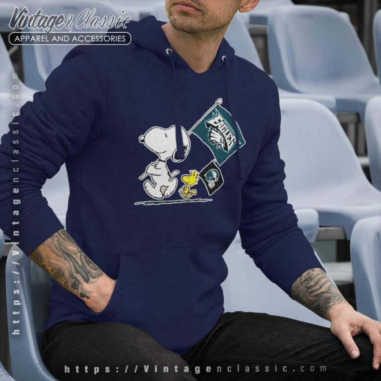 Philadelphia Eagles Snoopy Flag Hoodie Philadelphia Eagles Snoopy Flag Hoodie