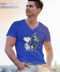 Philadelphia Eagles Snoopy Flag V Neck TShirt