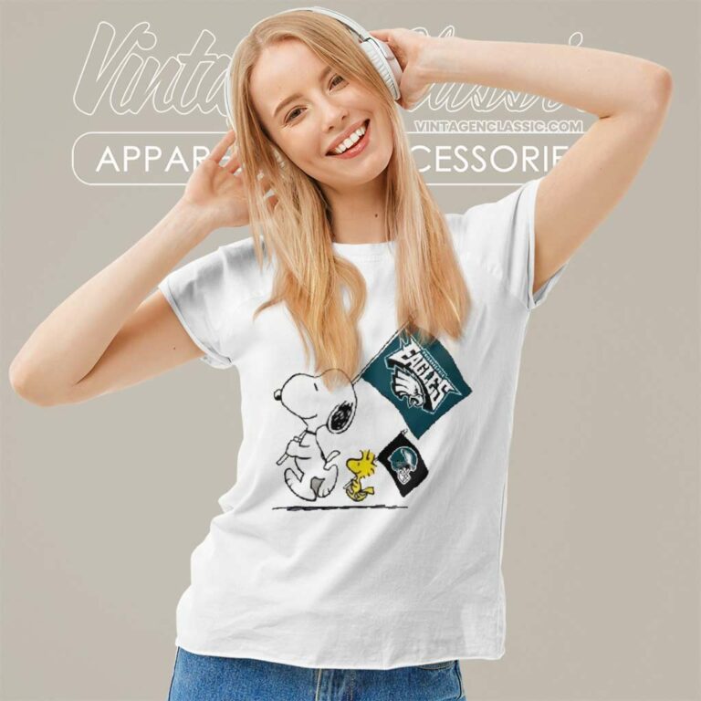 Philadelphia Eagles Snoopy Flag Women TShirt Philadelphia Eagles Snoopy Flag Women TShirt