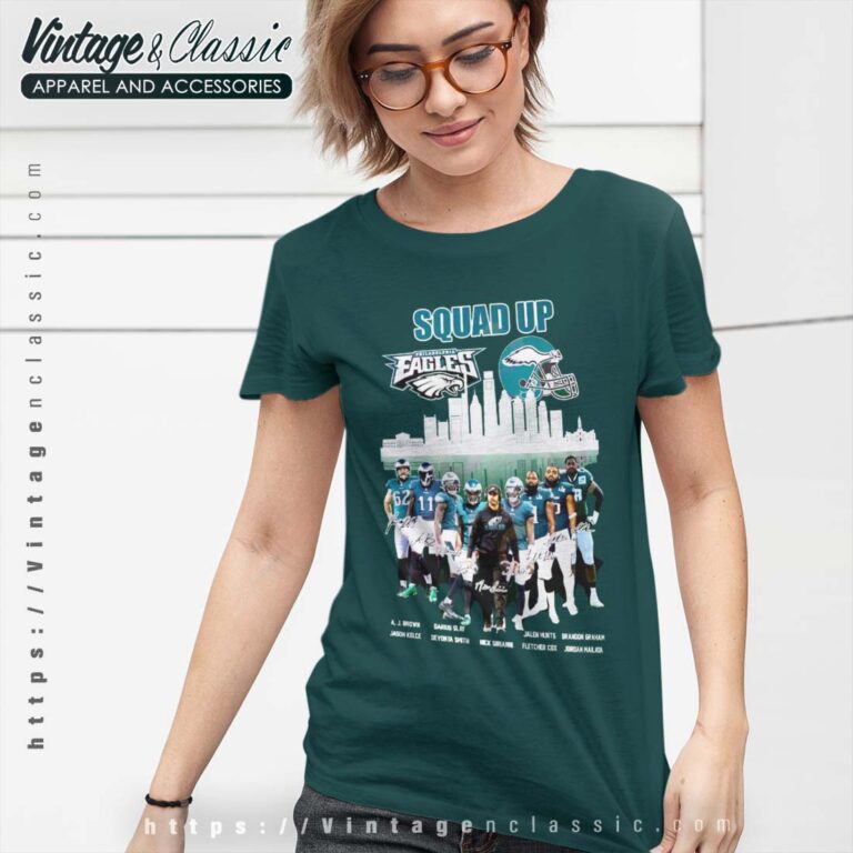 Philadelphia Eagles Squad Up Skyline Signatures 2023 Tshirt Philadelphia Eagles Squad Up Skyline Signatures 2023 Tshirt