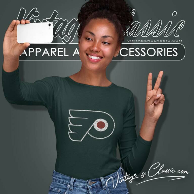 Philadelphia Flyers Vintage Retro Logo Long Sleeve Tee Philadelphia Flyers Vintage Retro Logo Long Sleeve Tee