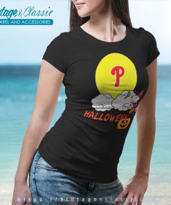 Philadelphia Phillies Snoopy Halloween Women TShirt
