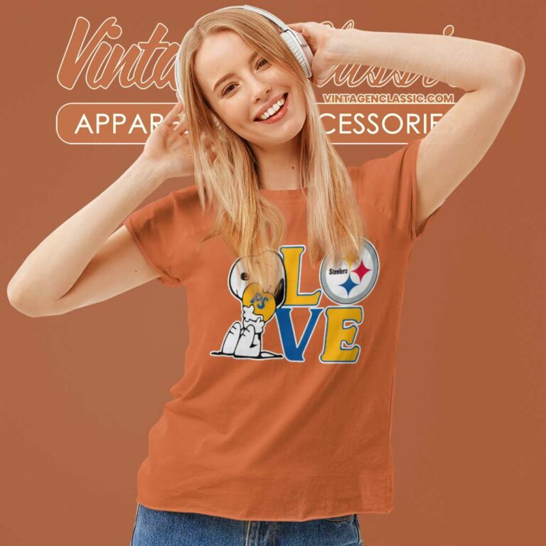 Pittsburgh Steelers Snoopy Love Heart Women TShirt Pittsburgh Steelers Snoopy Love Heart Women TShirt