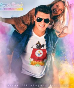 Pittsburgh Steelers Snoopy Pumpkin House V Neck TShirt