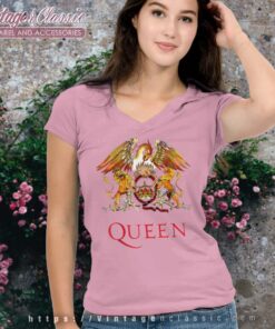Queen Classic Crest Vneck