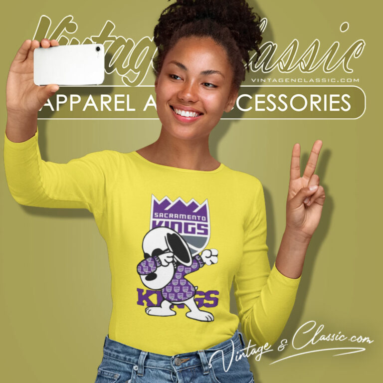 Sacramento Kings Snoopy Dabbing Long Sleeve Tee 1 Sacramento Kings Snoopy Dabbing Long Sleeve Tee 1