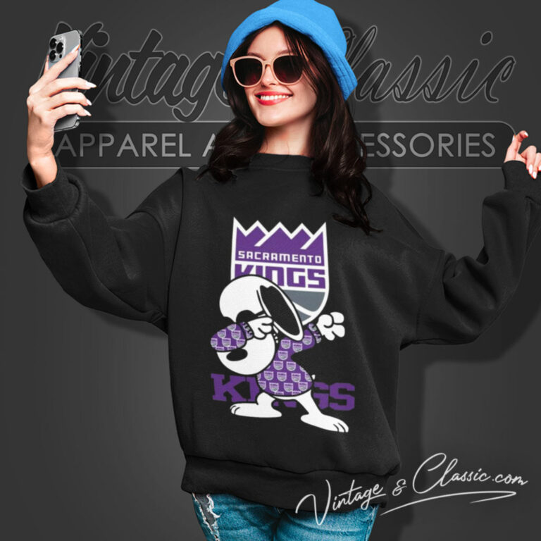 Sacramento Kings Snoopy Dabbing Sweatshirt 1 Sacramento Kings Snoopy Dabbing Sweatshirt 1