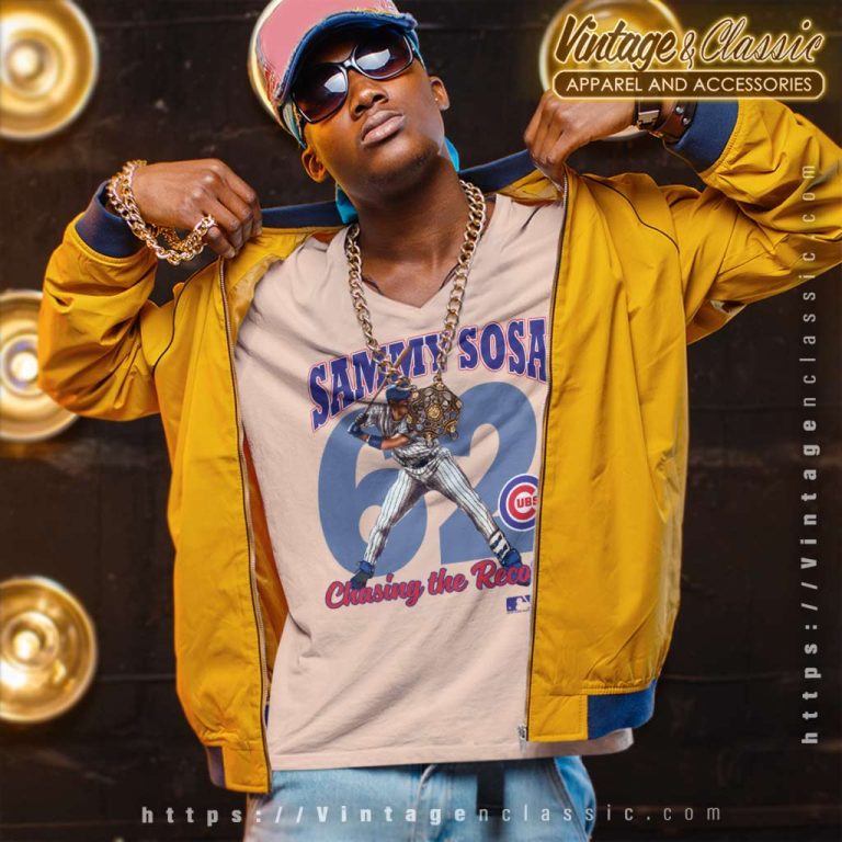 Sammy Sosa Chicago Cubs Chasing The Record V Neck TShirt Sammy Sosa Chicago Cubs Chasing The Record V Neck TShirt