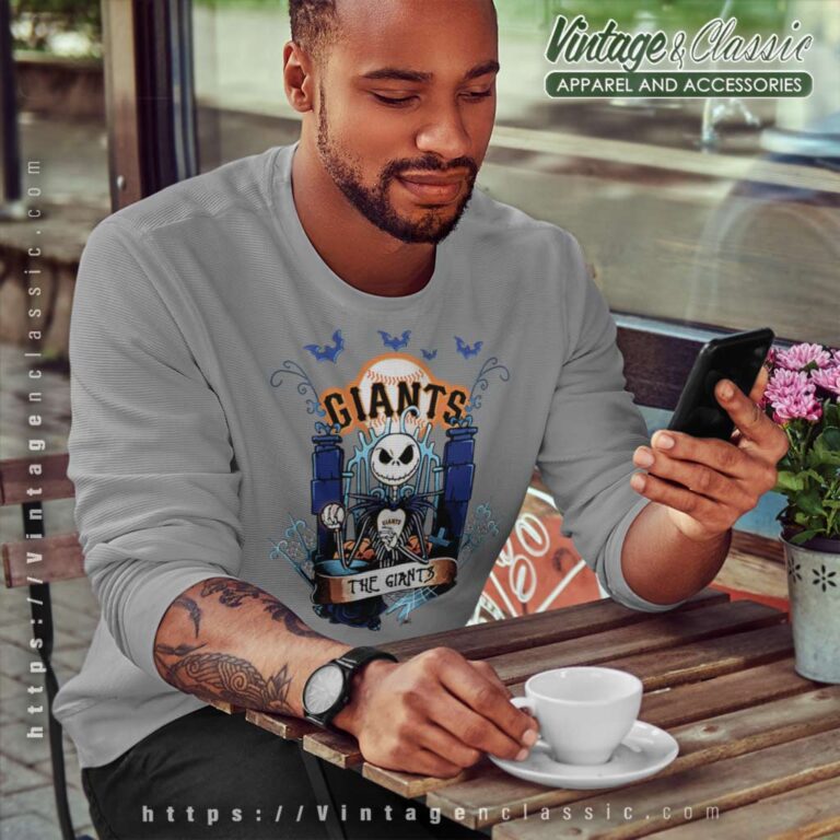 San Francisco Giants Halloween The Nightmare Before Christmas Sweatshirt San Francisco Giants Halloween The Nightmare Before Christmas Sweatshirt