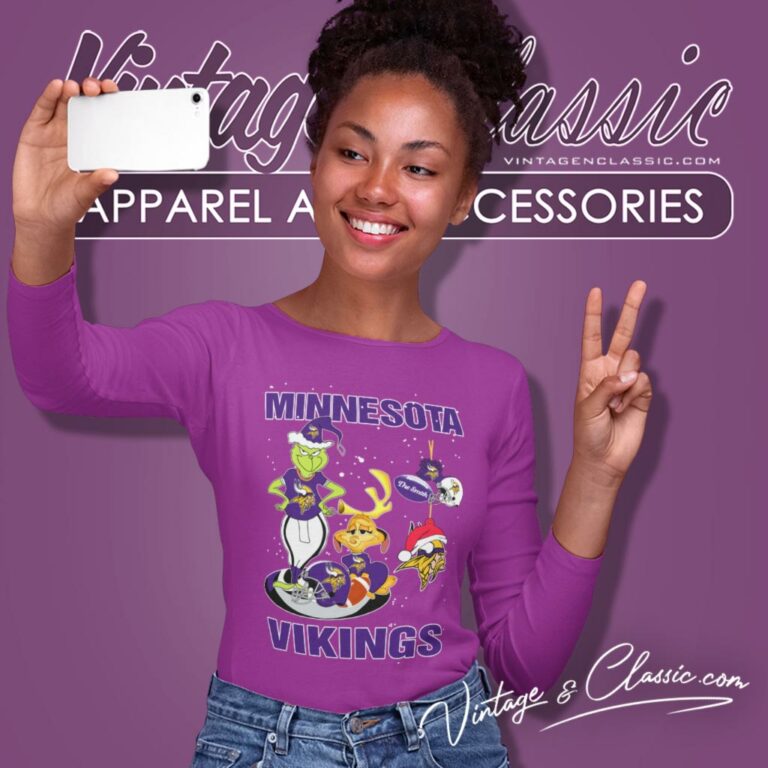 Santa Grinch And Dog Minnesota Vikings Christmas Long Sleeve Tee Santa Grinch And Dog Minnesota Vikings Christmas Long Sleeve Tee