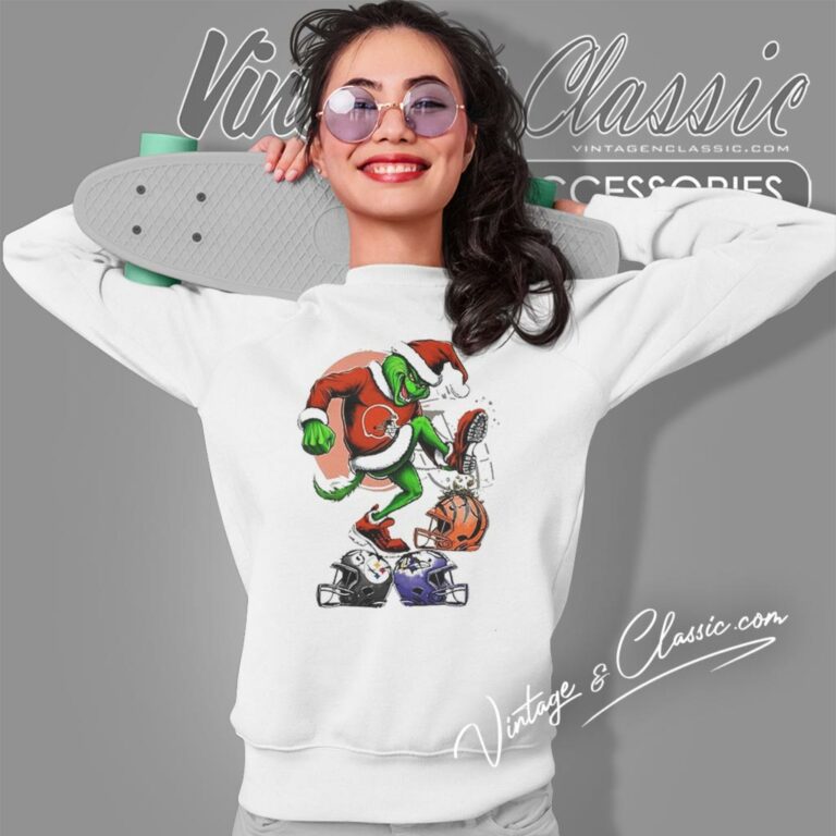Santa Grinch Cleveland Browns Stomp On Nfl Teams Christmas Sweatshirt Santa Grinch Cleveland Browns Stomp On Nfl Teams Christmas Sweatshirt