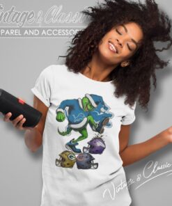 Santa Grinch Detroit Lions Stomp On Nfl Teams Christmas Women T Shirt