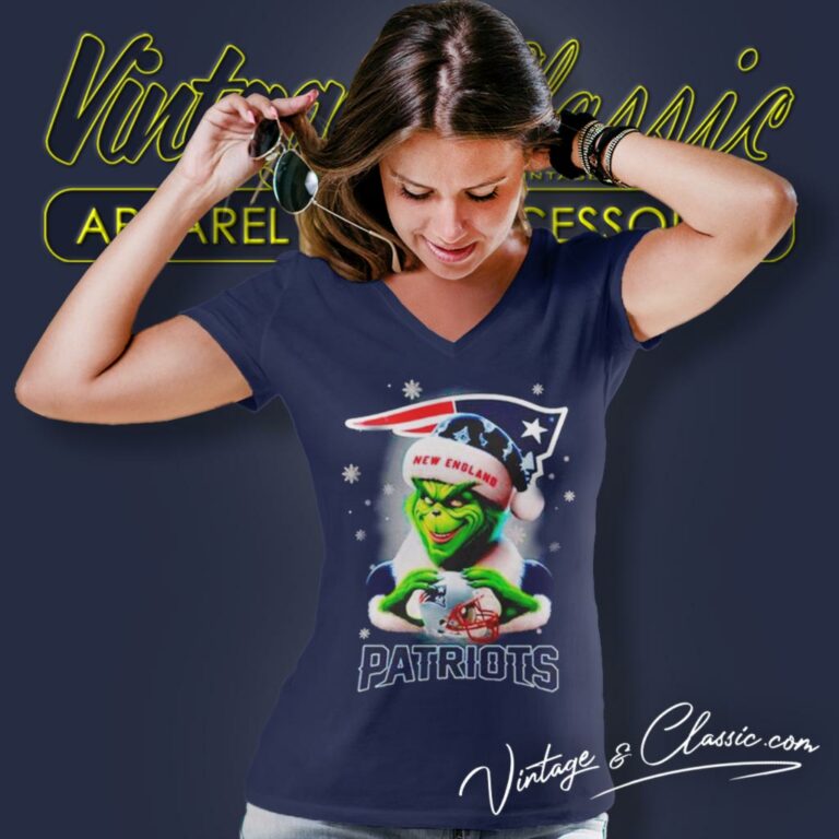 Santa Grinch Love New England Patriots Christmas V Neck TShirt Santa Grinch Love New England Patriots Christmas V Neck TShirt
