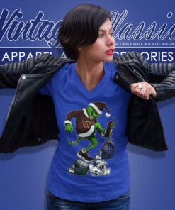 Santa Grinch Washington Commanders Stomp On Nfl Teams Christmas Shirt 6 Santa Grinch Washington Commanders Stomp On Nfl Teams Christmas V Neck TShirt