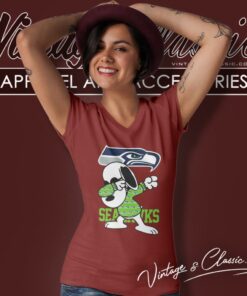 Seattle Seahawks Snoopy Dabbing V Neck TShirt