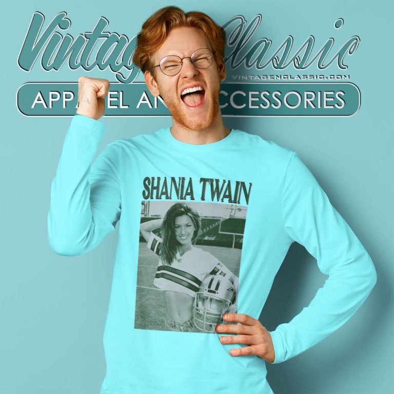 Shania Twain In Nfl Field Sexy Photo Long Sleeve Tee Shania Twain In Nfl Field Sexy Photo Long Sleeve Tee