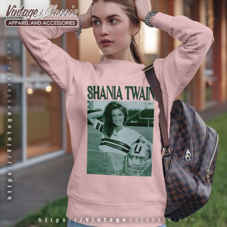Shania Twain In Nfl Field Sexy Photo Sweatshirt Shania Twain In Nfl Field Sexy Photo Sweatshirt