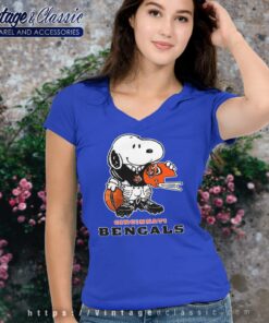 Snoopy A Strong And Proud Cincinnati Bengals Shirt V Neck TShirt