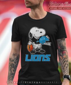 Snoopy A Strong And Proud Detroit Lions Shirt T shirt