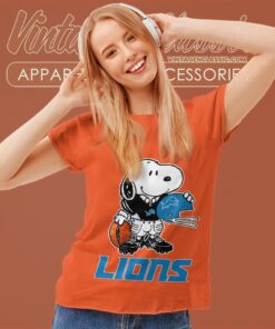 Snoopy A Strong And Proud Detroit Lions Shirt Women T shirt