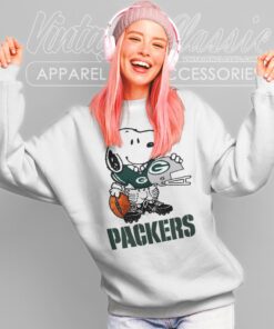 Snoopy A Strong And Proud Green Bay Packers Shirt