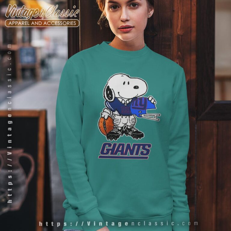 Snoopy A Strong And Proud New York Giants Shirt Sweatshirt Snoopy A Strong And Proud New York Giants Shirt Sweatshirt