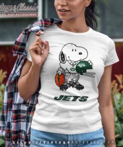 Snoopy A Strong And Proud New York Jets Shirt Women T shirt