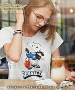 Snoopy A Strong And Proud Philadelphia Eagles Women TShirt