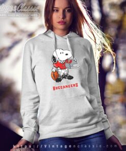 Snoopy A Strong And Proud Tampa Bay Buccaneers Shirt Hoodie