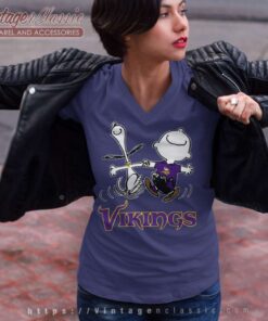 Snoopy And Charlie Brown Minnesota Vikings V Neck TShirt