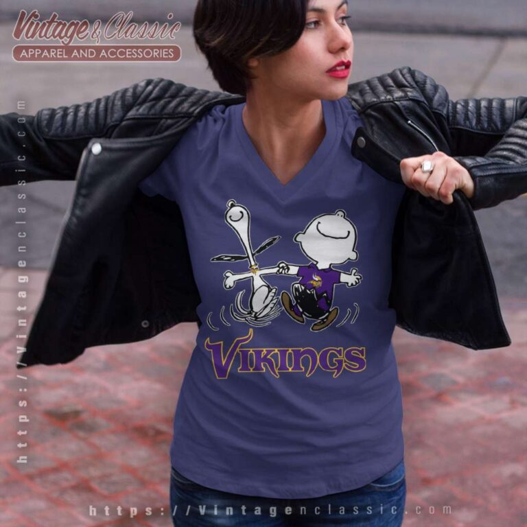 Snoopy And Charlie Brown Minnesota Vikings V Neck TShirt Snoopy And Charlie Brown Minnesota Vikings V Neck TShirt