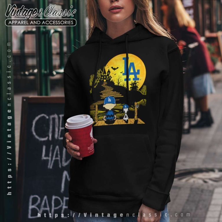 Snoopy And Charlie Brown Sit Under Moon Los Angeles Dodgers Halloween Hoodie Snoopy And Charlie Brown Sit Under Moon Los Angeles Dodgers Halloween Hoodie