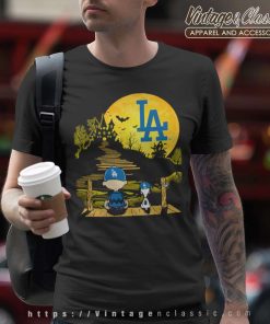 Snoopy And Charlie Brown Sit Under Moon Los Angeles Dodgers Halloween T Shirt