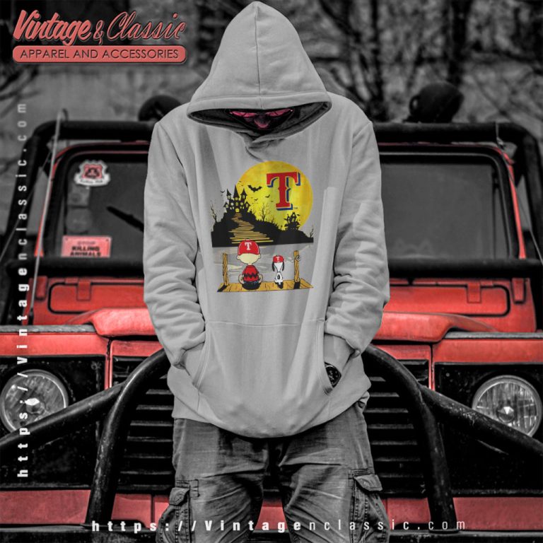 Snoopy And Charlie Brown Sit Under Moon Texas Rangers Halloween Hoodie Snoopy And Charlie Brown Sit Under Moon Texas Rangers Halloween Hoodie
