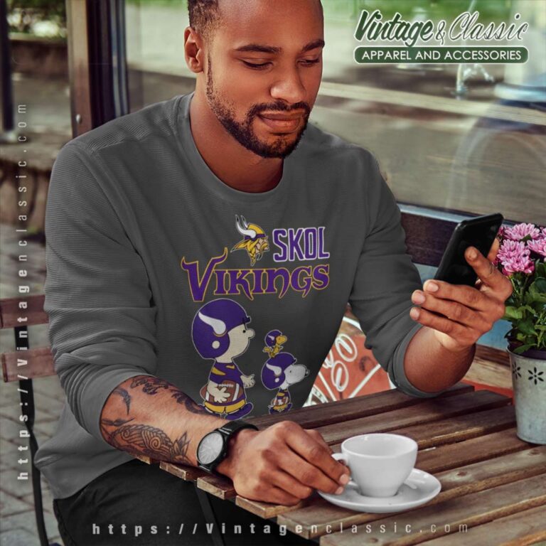 Snoopy And Charlie Brown Skol Viking Sweatshirt Snoopy And Charlie Brown Skol Viking Sweatshirt