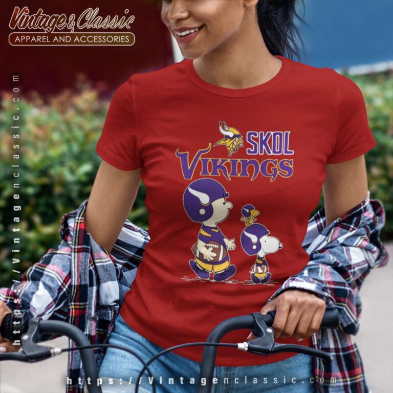 Snoopy And Charlie Brown Skol Viking Women TShirt Snoopy And Charlie Brown Skol Viking Women TShirt