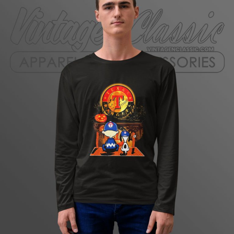 Snoopy And Charlie Browns Watching Texas Rangers Halloween Long Sleeve Tee Snoopy And Charlie Browns Watching Texas Rangers Halloween Long Sleeve Tee