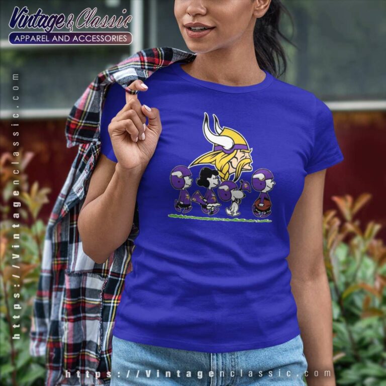 Snoopy And Friends Minnesota Vikings Women TShirt Snoopy And Friends Minnesota Vikings Women TShirt