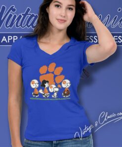 Snoopy And Friends Cheer For The Clemson Tigers V Neck TShirt
