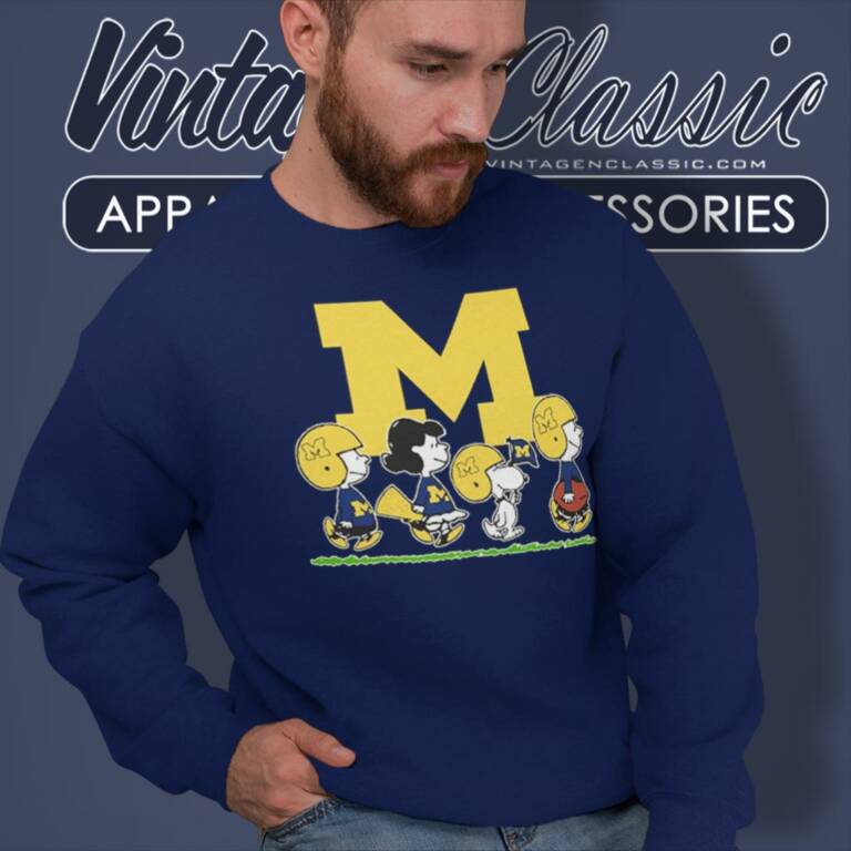 Snoopy And Friends Cheer For The Michigan Wolverines Sweatshirt Snoopy And Friends Cheer For The Michigan Wolverines Sweatshirt
