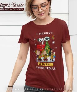 Snoopy And Friends Merry Christmas Green Bay Packers Shirt 6 Snoopy And Friends Merry Christmas Green Bay Packers Women TShirt