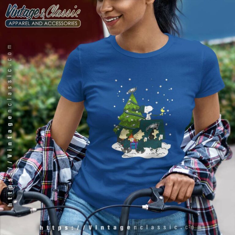 Snoopy And Friends Philadelphia Eagles Merry Christmas Women TShirt Snoopy And Friends Philadelphia Eagles Merry Christmas Women TShirt