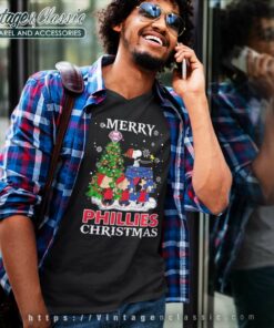 Snoopy And Friends Philadelphia Phillies Merry Christmas V Neck TShirt