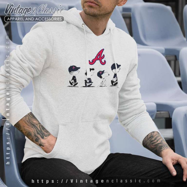 Snoopy And Friends Walking Atlanta Braves Hoodie Snoopy And Friends Walking Atlanta Braves Hoodie