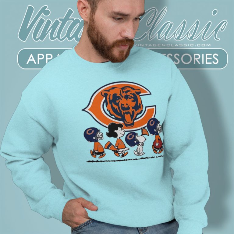Snoopy And Friends Walking Chicago Bears Sweatshirt Snoopy And Friends Walking Chicago Bears Sweatshirt