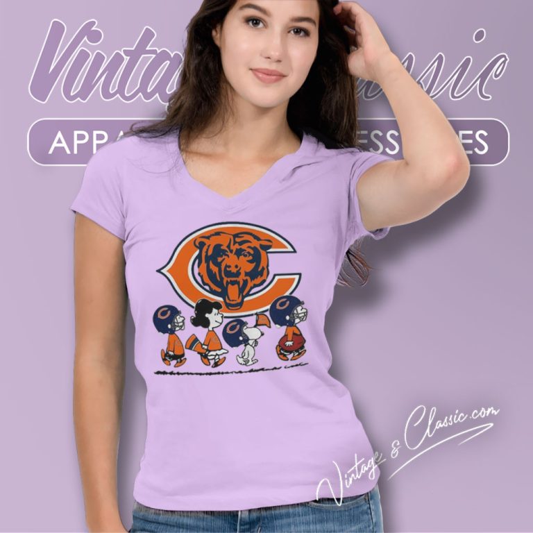 Snoopy And Friends Walking Chicago Bears V Neck TShirt Snoopy And Friends Walking Chicago Bears V Neck TShirt