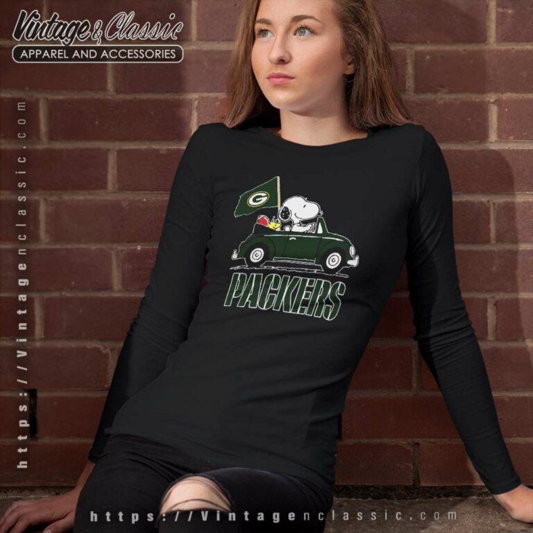 Snoopy And Woodstock Driving Car Green Bay Packers Long Sleeve Tee Snoopy And Woodstock Driving Car Green Bay Packers Long Sleeve Tee