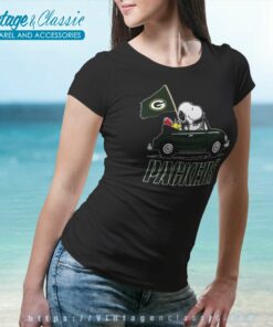 Snoopy And Woodstock Driving Car Green Bay Packers Shirt 6 Snoopy And Woodstock Driving Car Green Bay Packers Women TShirt